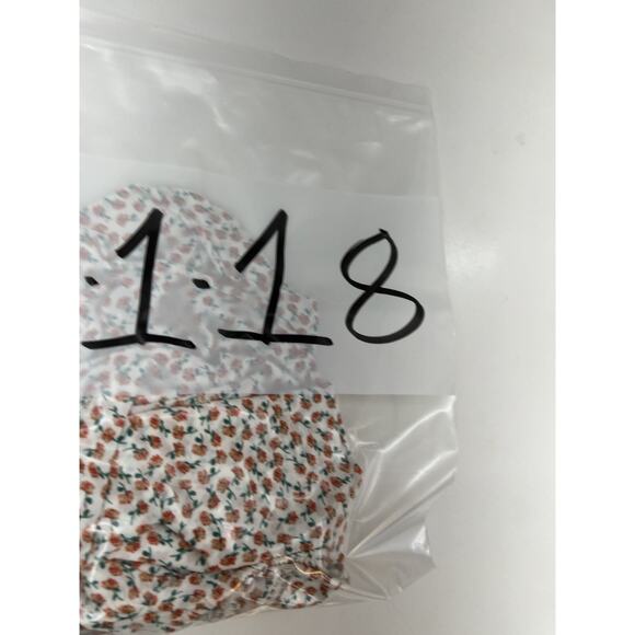 NWTs Womens Sienna Sky Blouse Size XS White Floral Off the Shoulder Button Up - Picture 12 of 12